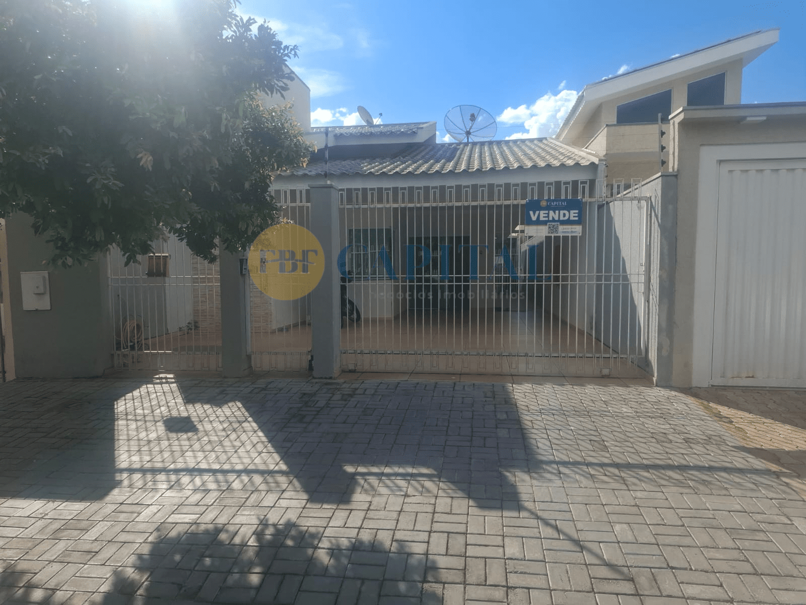 Vende-se residência localizada na “JARDIM VILA RICA”