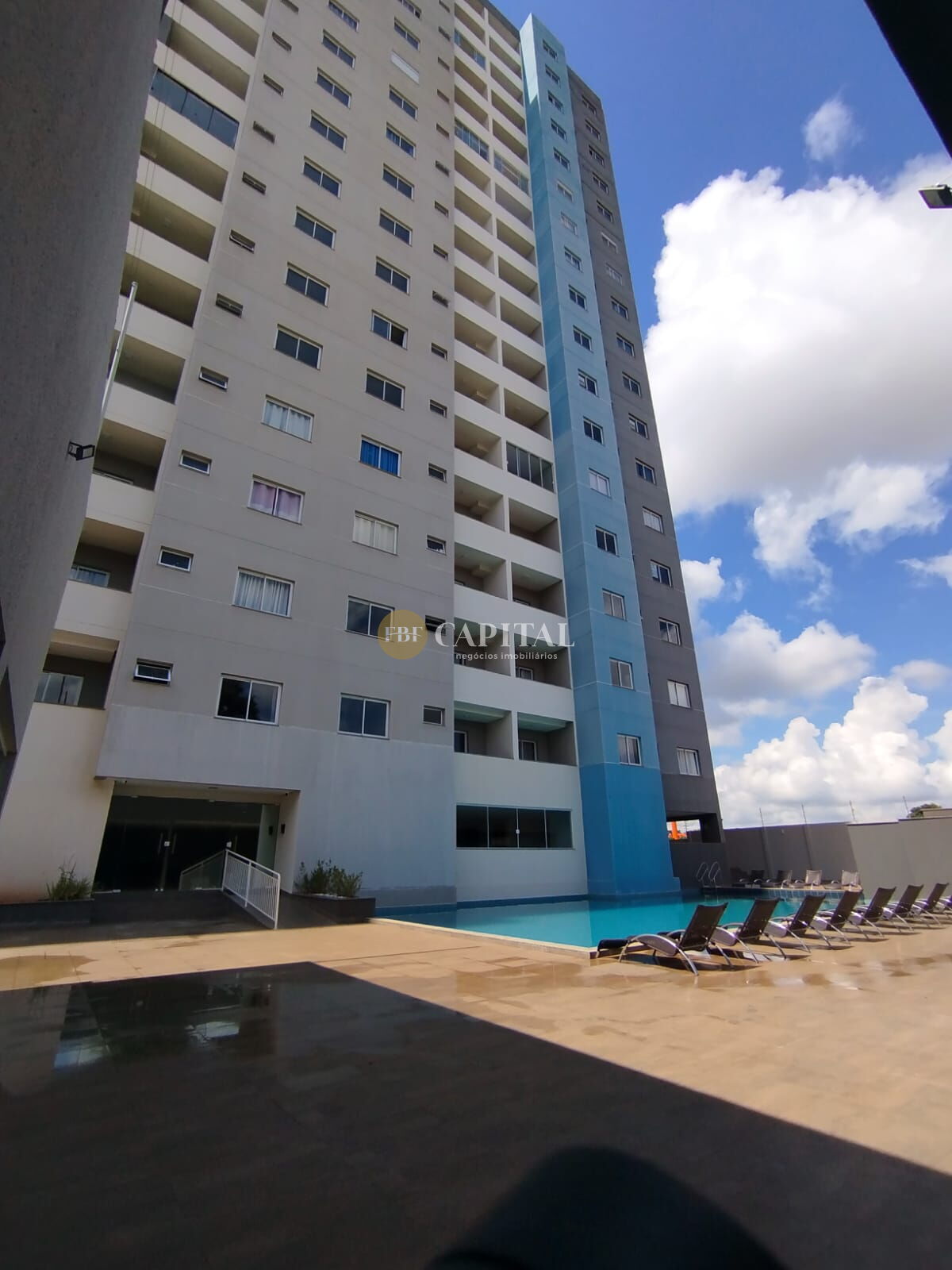 Vende-se Apartamento localizado “EDIFICIO MALIBU”