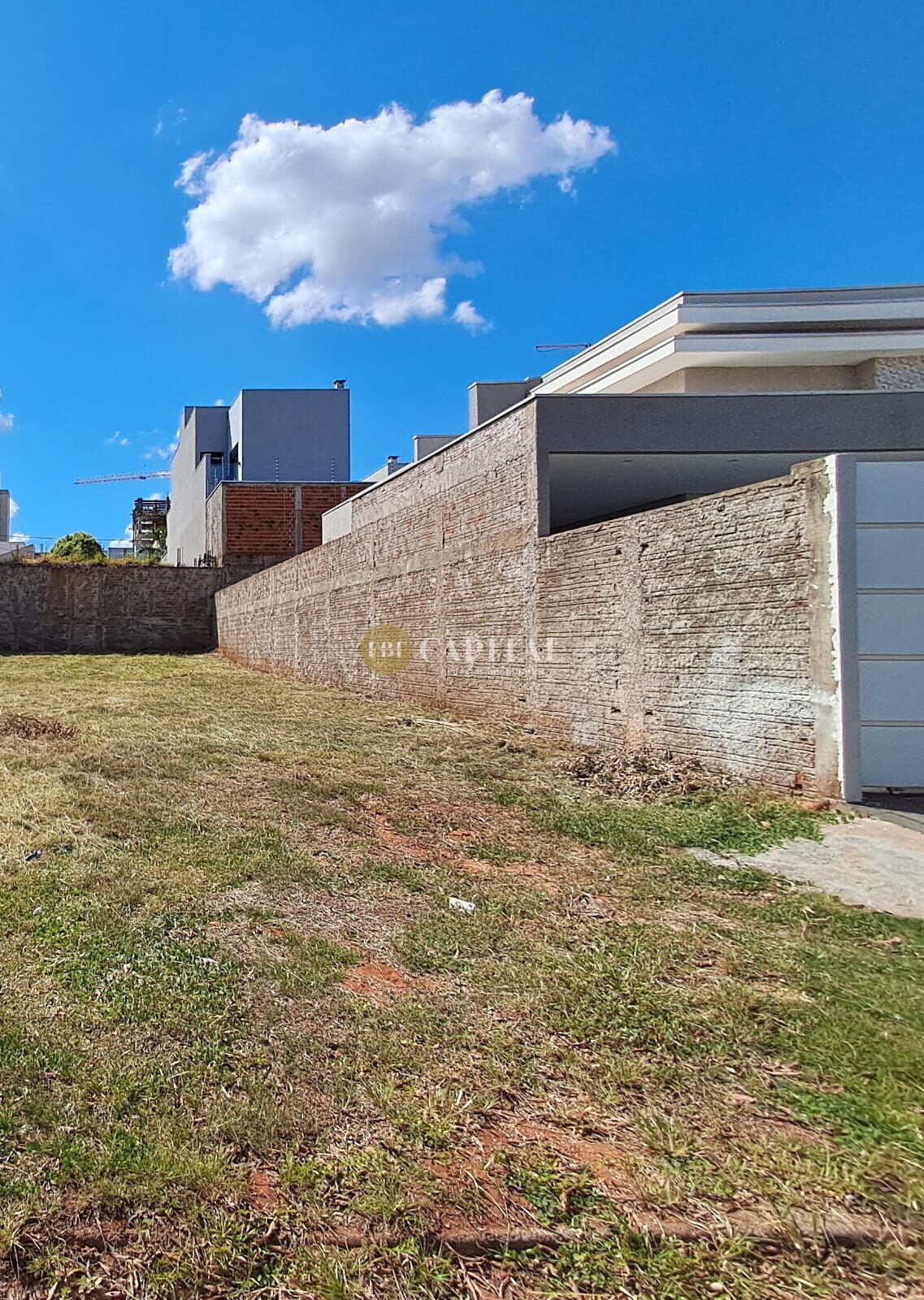 Vende-se terreno localizado no “PARQUE RESIDENCIAL INTERLAGOS II”