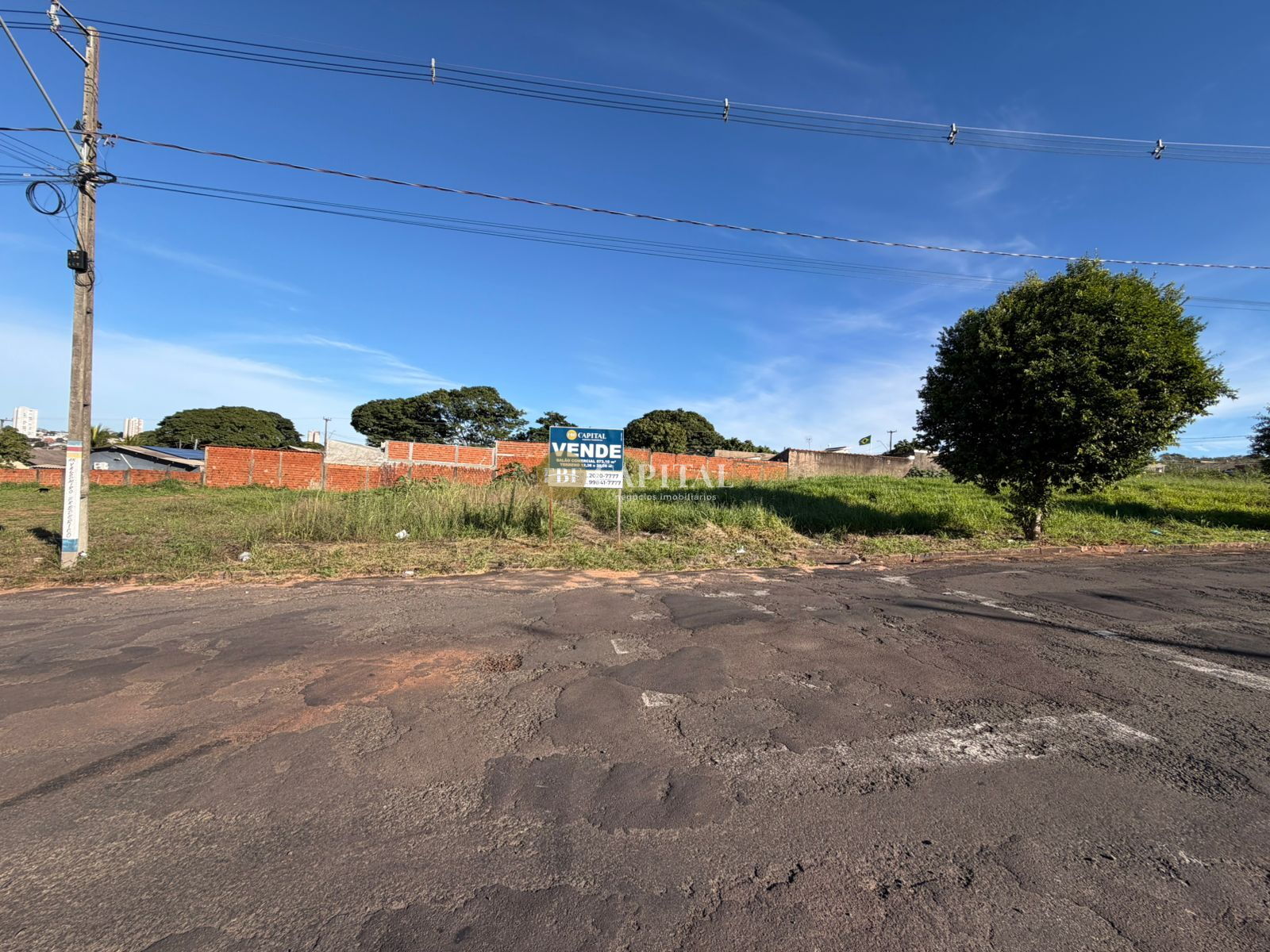 Vende-se terreno comercial no “PARQUE RESIDENCIAL DA GÁVEA”
