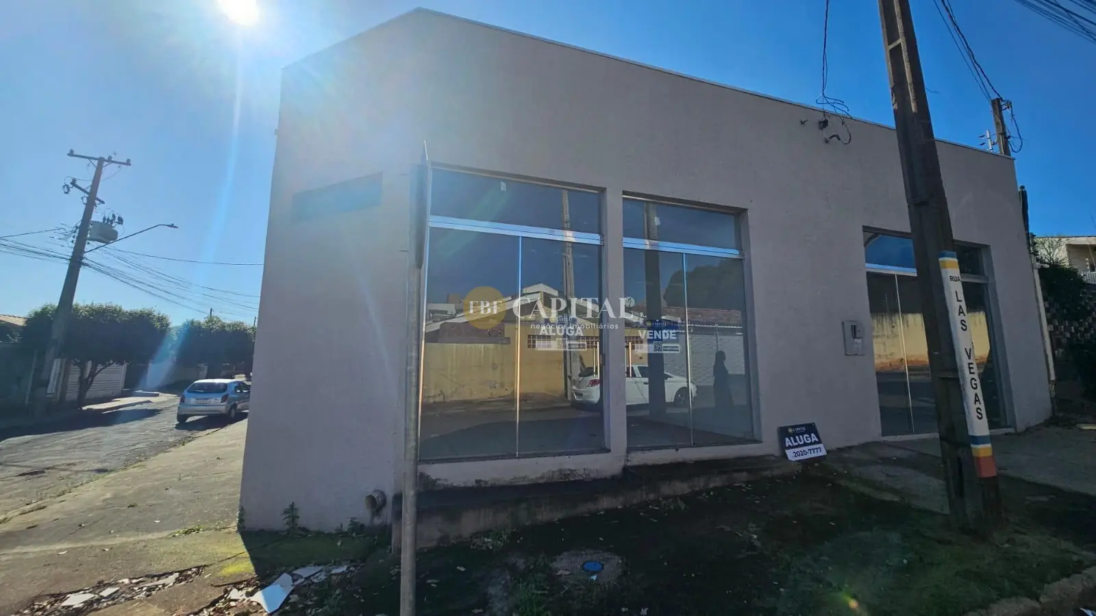 Vende-se Salas Comerciais localizadas no “JARDIM LOS ANGELES”
