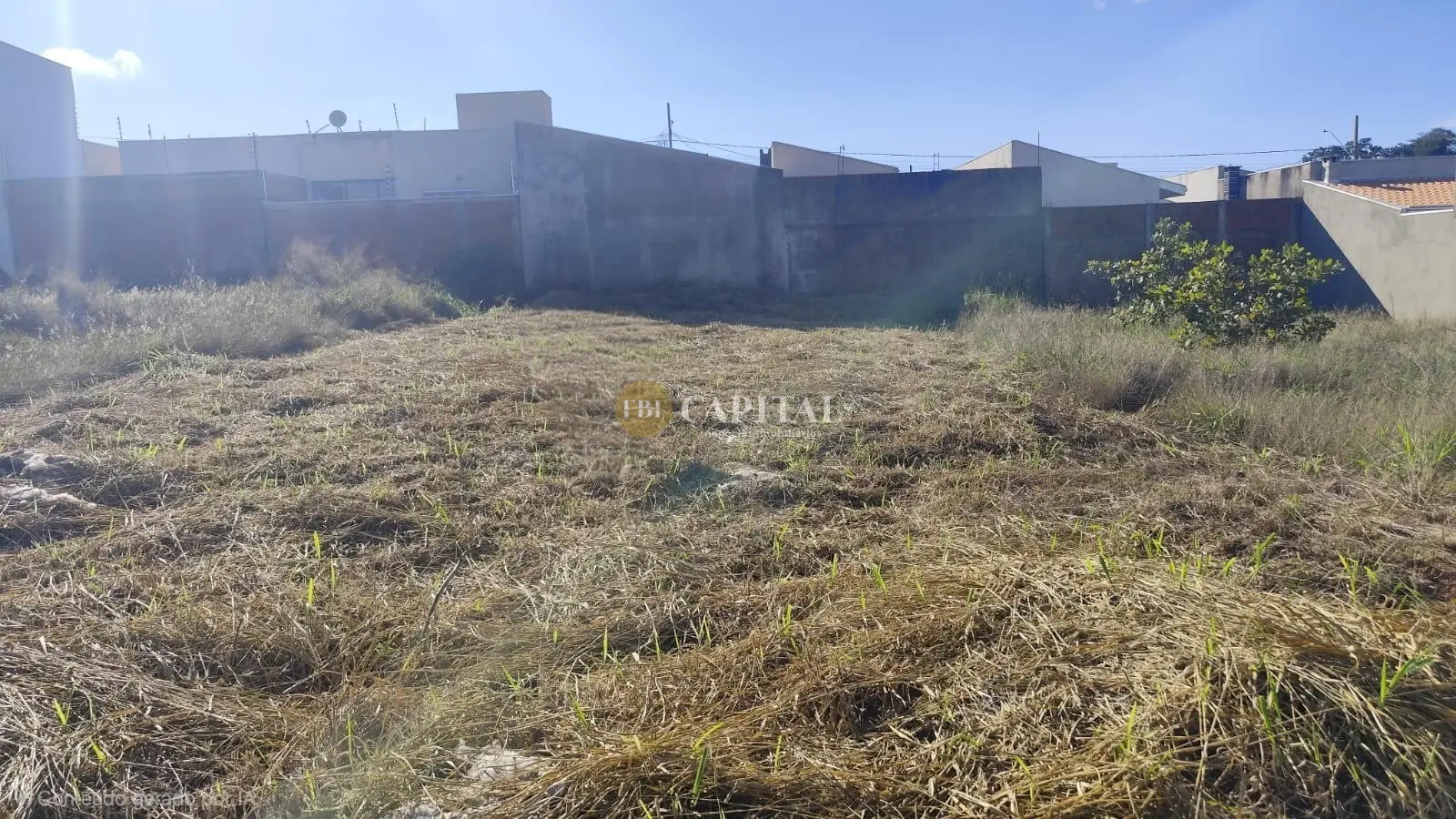 Vende-se terreno localizado no “JARDIM AEROPORTO IV”